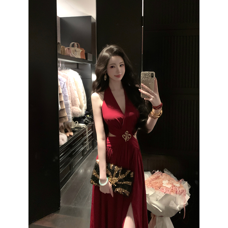 Sun Yaqiao【Dazzling】Early Summer Elegant and Spicy Girl Hollow-Out Waist-Cinching Halter Dress Red Formal Dress