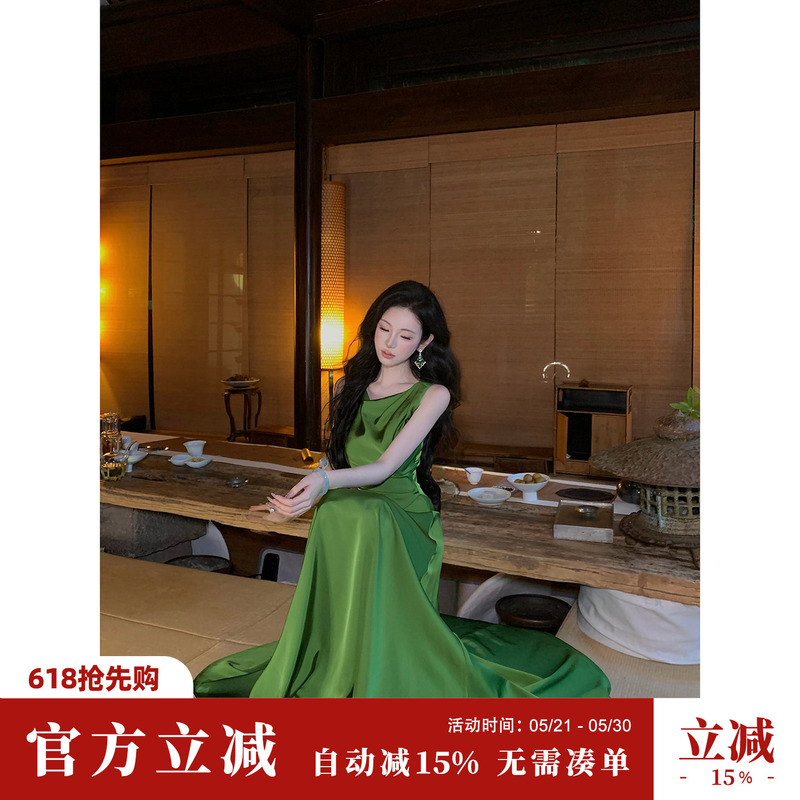 Sun Yaqiao【Green Mist Corridor】Summer High-Waisted A-Line Skirt with a Stylish Waist-Cinching Design, Satin Sleeveless Flared Dress Sun Yaqiao【Green Mist Corridor】Summer High-Waisted A-Line Skirt with a Stylish Waist-Cinching Design, Satin Sleeveless Flared Dress