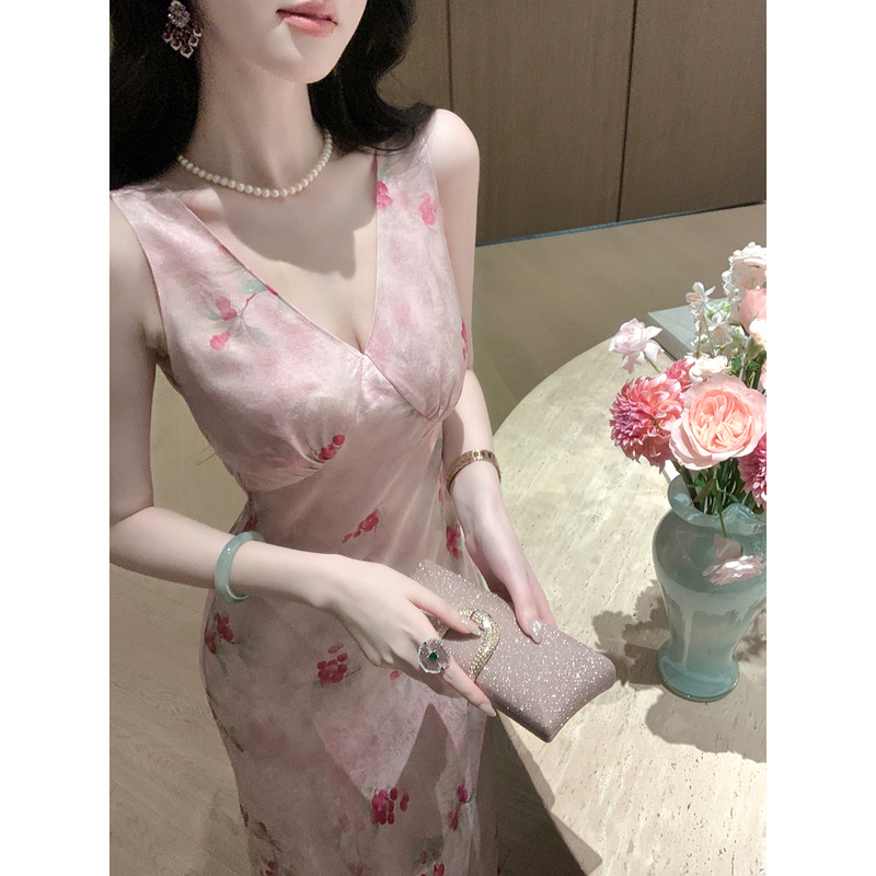 Sun Yaqiao [Feizi Xiao] Haute Couture V-Neck Sleeveless Gold Silk 21mm Red Cloud Silk Mulberry Silk Dress
