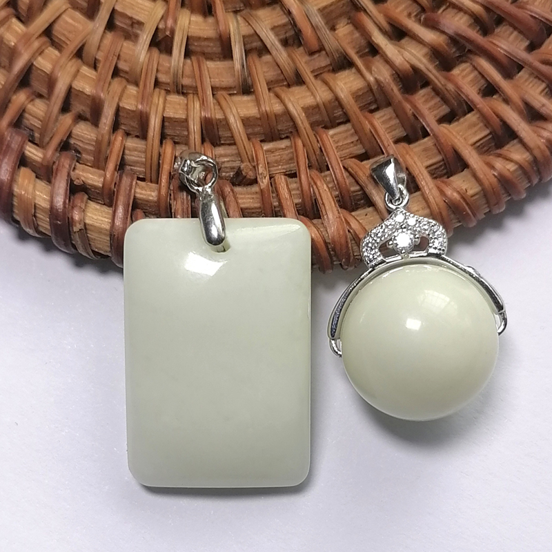 Blue field jade pendant pendant with small and delicate national wind and good luck and good luck and good luck for the money Rolling away the gift collection