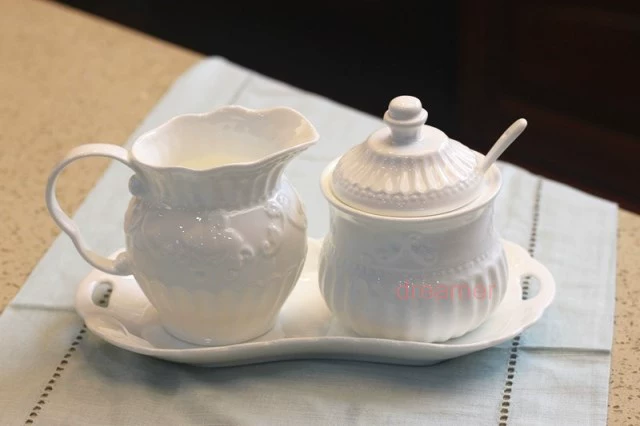 Rococo Pháp châu Âu White sứ cứu trợ cốc cà phê Saucer - Cà phê