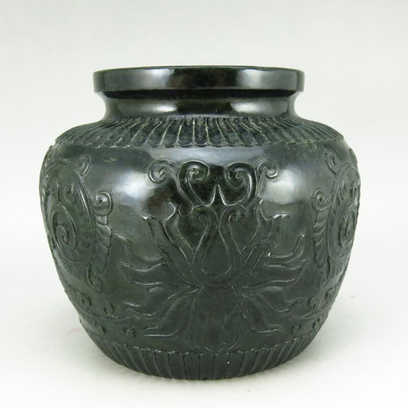 One lip price and Tian Yuqing jade Laoyu Laoyu jade handmade embossed Tangle Branches with Thin Tire Pendulum Pieces of Jade Jars