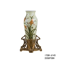 Медная нижняя ваза