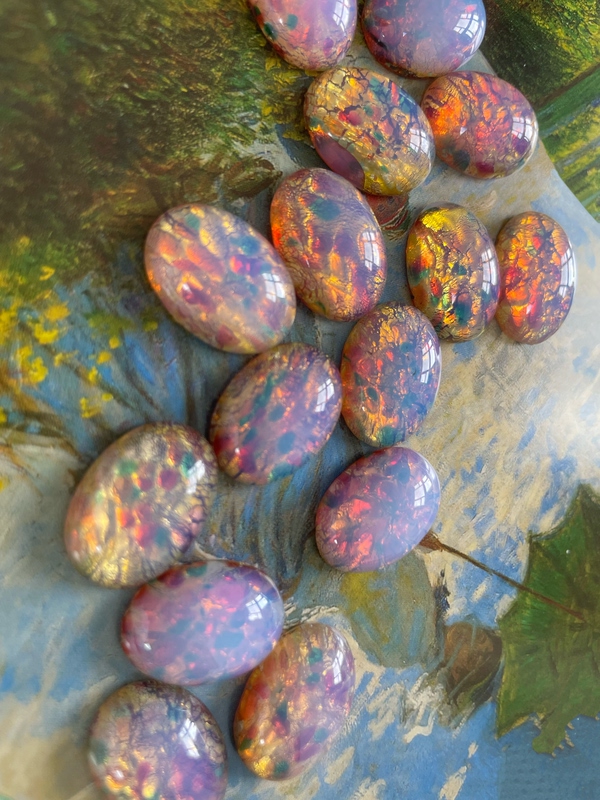 Imported Czech Antique Glass Colored Opal Imitation Opal Cabochon Flat-Bottom Patch Handmade DIY Materials Imported Czech Antique Glass Colored Opal Imitation Opal Cabochon Flat-Bottom Patch Handmade DIY Materials