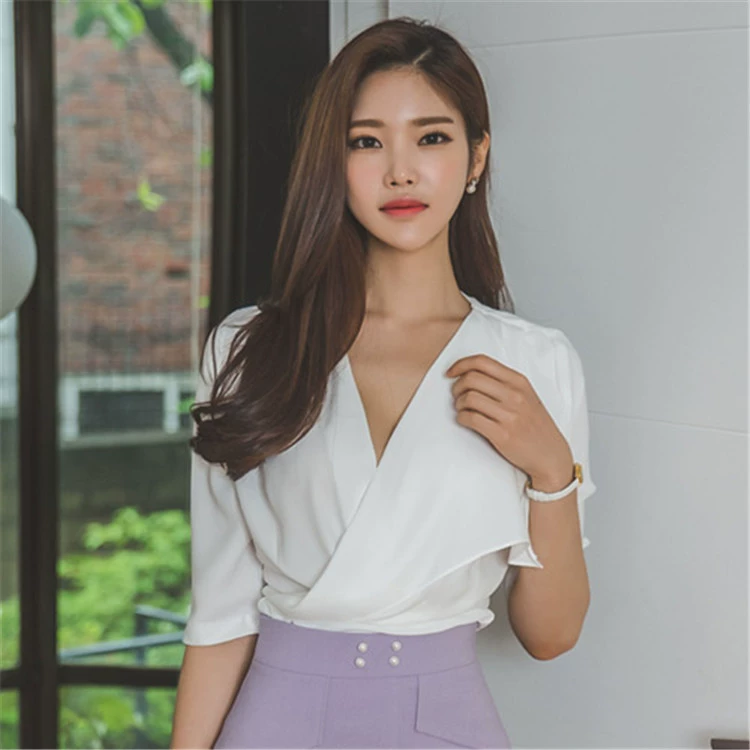 849 2021 mùa thu nữ thần mới người hâm mộ rò rỉ xương đòn hàng đầu phụ nữ hợp thời trang phong cách hàn quốc phụ nữ sang trọng khí chất áo sơ mi - Áo sơ mi