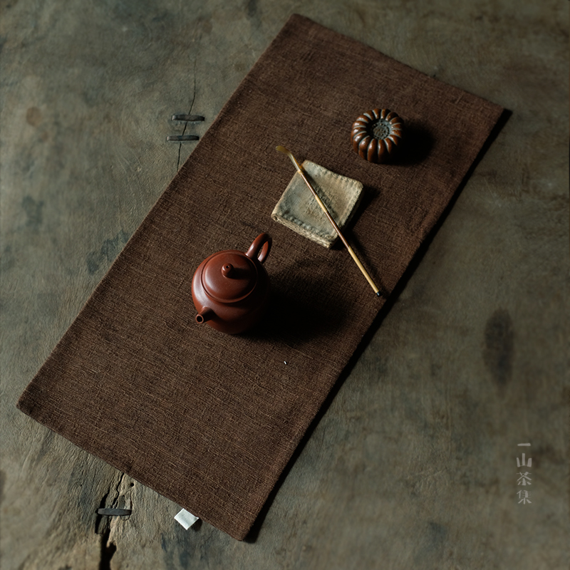 Yishan hand-made tussah silkworm incense cloud yarn tea table old material master seat pot pad tea cloth tea pad heat insulation pad tea ceremony table flag