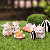 New Cute Cartoon Cheese Eating Godown Mouse Baby Doll Swing Piece Tabletop Cake Decorations Blind Boxed Box Dress