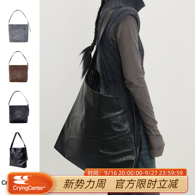 Cryingcenter Black Oil Wax Large Capacity Single Shoulder Crossbody Leather Bag Adjustable Tote Bag Crying Center Cryingcenter Black Oil Wax Large Capacity Single Shoulder Crossbody Leather Bag Adjustable Tote Bag Crying Center