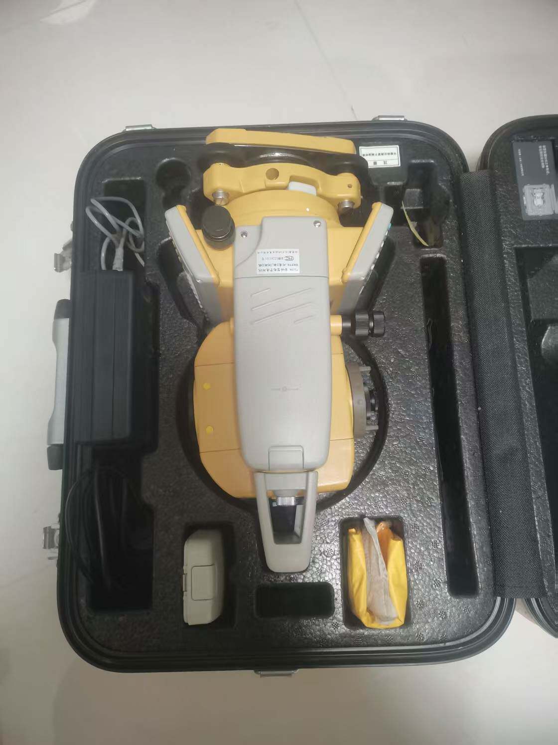 Тахеометр 高端的全站仪拓普康gpt-102r全新，未用，按照二手价出 Topcon