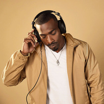 RODE NTH100 professional recording and monitoring headphones fully enclosed professional recording studio music mixing headphones