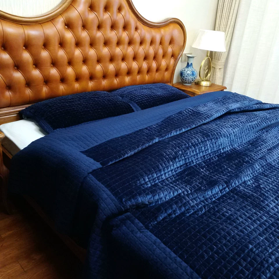 Dệt quilt Chăn sang trọng cao cấp châu Âu là chăn ga gối đôi ba mảnh xuất khẩu mùa thu và mùa đông lớn trải giường