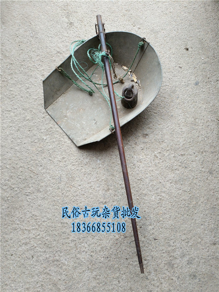 Nostalgic folk old objects old and old says Old Libra weight Old wood says old Lianpan Libra decorative swing decoration