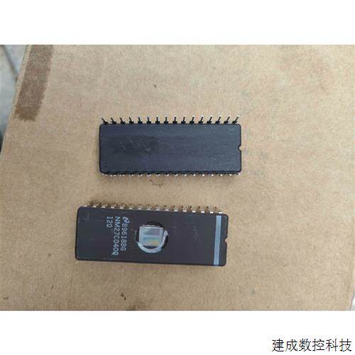 협상 가능한 Chip NM27C040Q120, NM27C040Q 새로운 원본