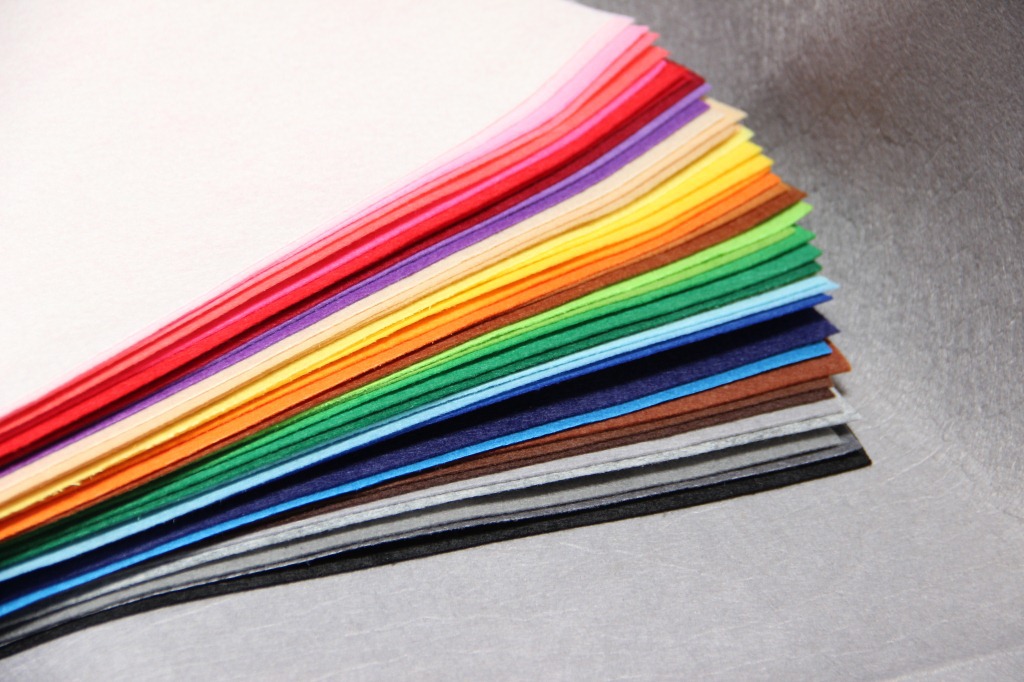41 màu không dệt trẻ em handmade Tự làm không dệt 1-2mm vải nỉ 15 * 15cm Trâm lụa Ấn Độ - Trâm cài cài áo cao cấp