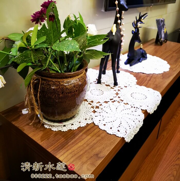 Fresh water lotus pure cotton hand hook flower hollow lace woven retro nostalgia old Shanghai Republic of China style home decoration towel