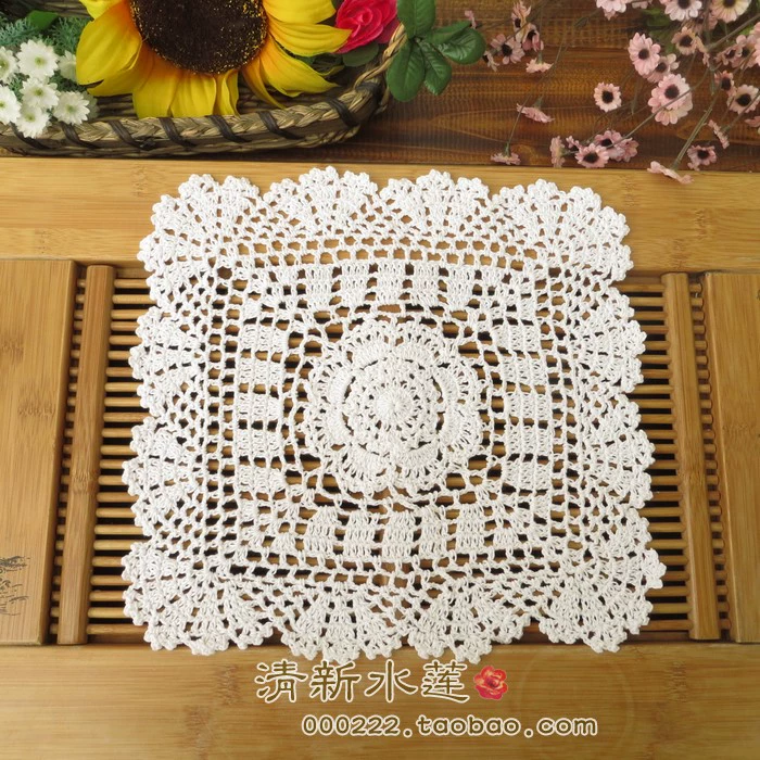 hoa loa kèn nước ngọt làm bằng tay crochet hoa móc dệt bông ren đồ dùng bảng rỗng đệm trang trí nhỏ off-trắng - Khăn trải bàn