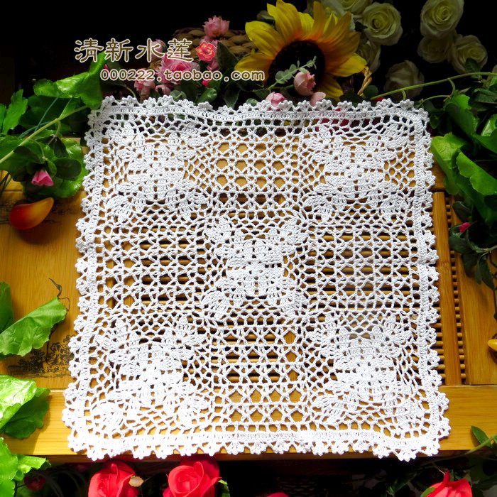 Fresh water lotus pure hand hook nostalgia retro lace weaving hollow Chinese dust cover scarf rice white