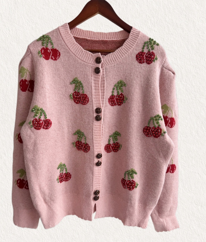 Plus-Size Embroidered Strawberry Rhinestone-Embellished Gentle and Elegant Wool Sweater for Women, Loose and Lazy Style Knit Cardigan Plus-Size Embroidered Strawberry Rhinestone-Embellished Gentle and Elegant Wool Sweater for Women, Loose and Lazy Style Knit Cardigan
