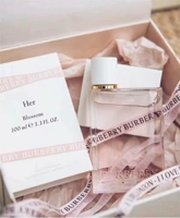 Мастер!Burberry цветет с ее цветом для ее мисс Fresh Peridum 100 мл