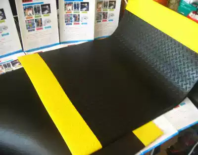Iron pattern PVC mat Industrial mat Walkway mat Anti-static non-slip rubber mat Car assembly mat 60*90cm