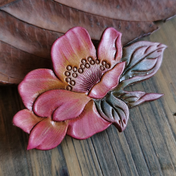 Handmade leather jewelry girlfriends gifts custom-made cowhide carved and painted begonia flowers female hair accessories hairpin headdress