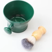 Зеленая миска + щетка для бороды.
