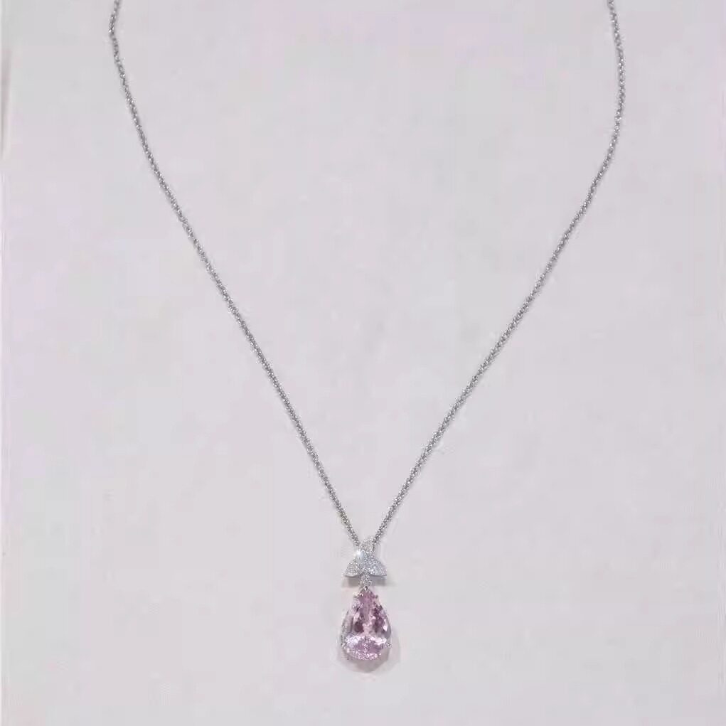 洋ナシ型の桜のピンクモルガナイトペンダント