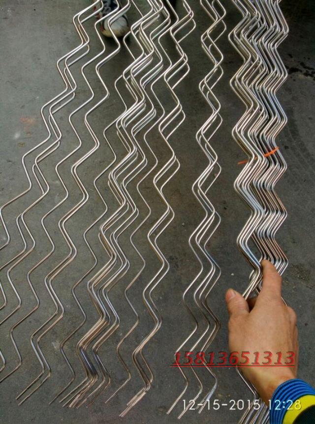 Balcony fixed wavy line clothes rail windproof falling non-slip clothes fall stainless steel tube hanging hanger