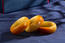 Natural Yunnan Dragon Mausoleum Jade Jade Jade Jade Jade Bracelet Rich and Yellow Womens Funff Wide and thick version Live A stock