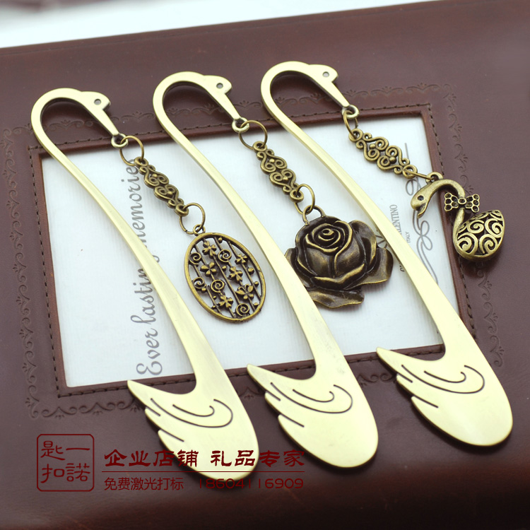 New retro pendant metal swan bookmark creative Chinese style Christmas New Year's Day gift tool computer free lettering