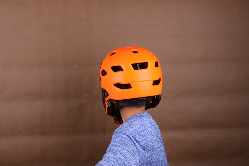 xe thăng bằng bike 8 CYCLINGCOMPANION gửi đồ bảo hộ với ánh sáng trẻ em trượt xe mũ bảo hiểm cân bằng mũ bảo hiểm xe cằm bảo vệ đầy đủ mặt mũ bảo hiểm - Smart Scooter 	xe thăng bằng strider pro