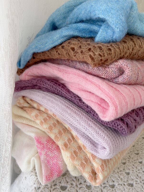 Sample Spring Sweater Made of Mohair Blend, Soft and Slightly Hollowed-Out, Lightweight, Gentle, Fresh, and Sweet Pullover Sweater Special Offer Collection