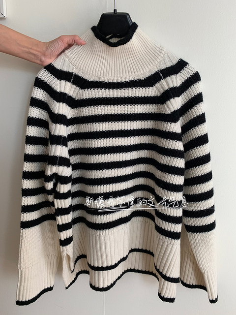 ການຊື້ເຄື່ອງຍີ່ຫໍ້ Nordic niche ທີ່ເປັນທີ່ນິຍົມຂອງ Swedish INS blogger's style front short and long back-long back turtleneck striped silhouette sweater