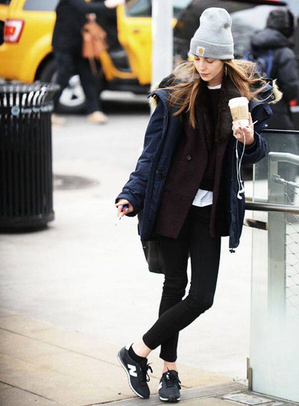 Every northern girl should have a pair of velvet denim cigarette pants, 2 colors without sanitary pants