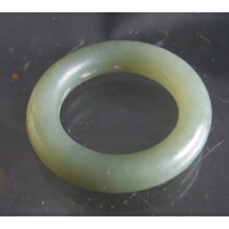 The Qing dynasty Hetian jade jade ring