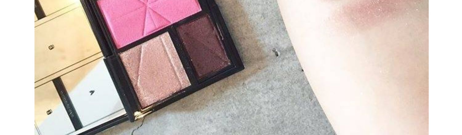 Spot Nhật Bản Kanebo KATE xương sống Giáng sinh hạn chế khay trang điểm Bóng mắt má hồng sửa chữa công suất ba trong một - Bộ sưu tập trang điểm phấn mắt dior