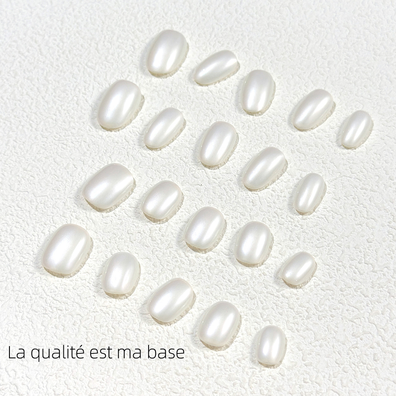 Australian White Pearl Luster, High-Quality Construction, Handmade Wearable Nails, Simple and Elegant, Delicate White, Two Nail Styles
