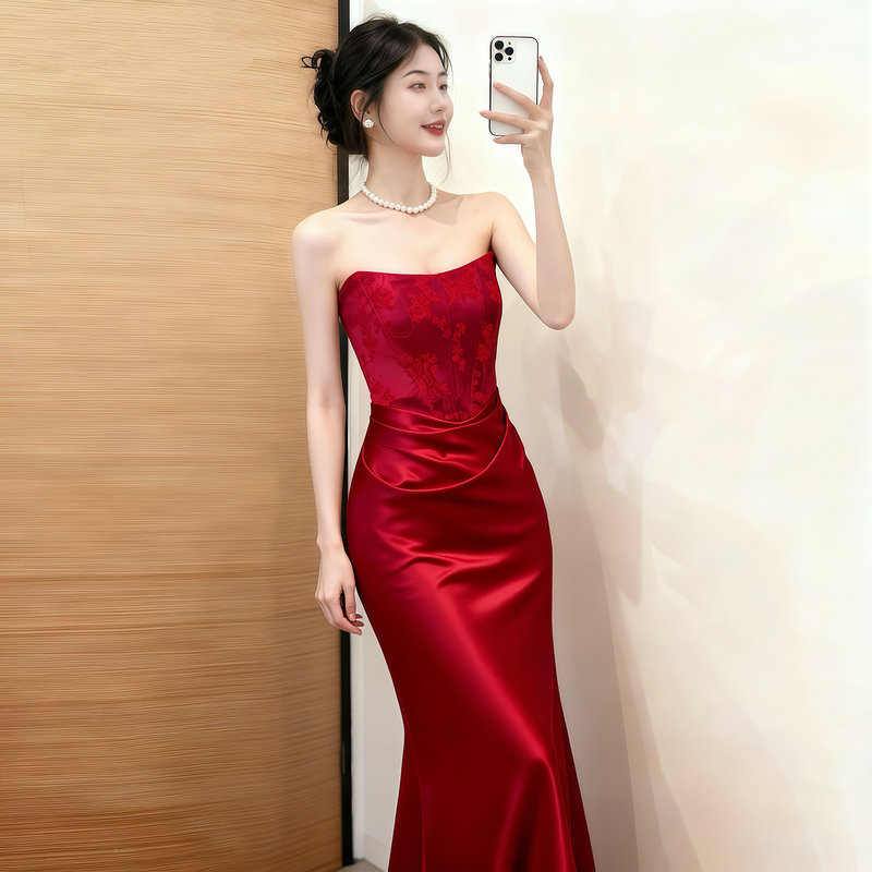 Bridal Tube Top Engagement Dress, Burgundy Light Luxury Wedding Toast Dress, Feminine Morning Gown, High-End and Elegant