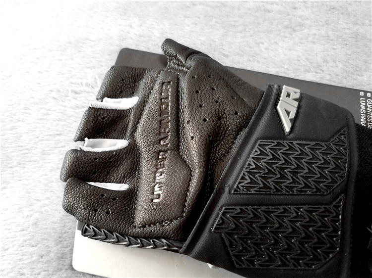 THEO D ARMI ARMOR An Dema UA của nam giới nửa ngón tay trượt mặc tập thể dục đào tạo găng tay thể thao 1290823 găng tay cao su bảo hộ