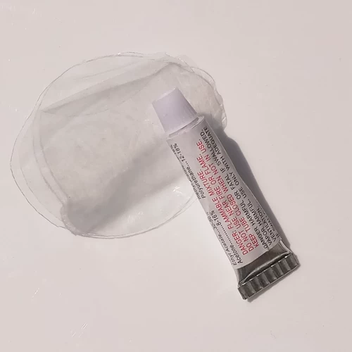 Надувной плавательный круг, ластик, клей, восстанавливающий матрас