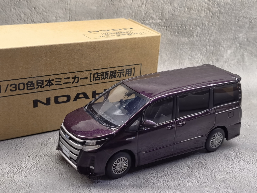 car.110限定コレクション9 TOYOTA NOAH
