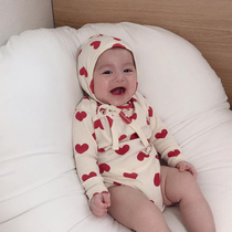 The little peach heart spring baby boys home clothes triangle climbing clothes caring bed and baby boy baby khae fit hat