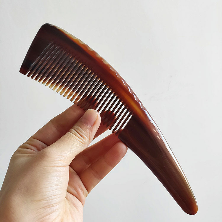 Seven Lattice Gig Red White Buffalo Horn Comb Old Bull Corner Tip Natural textures clear and round massage comb