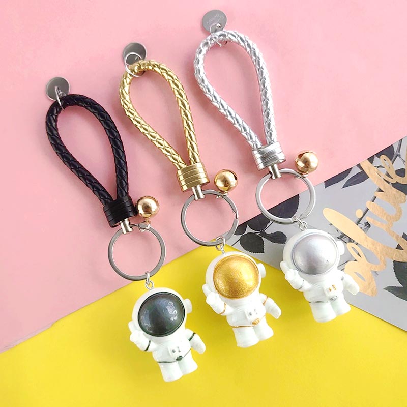 New Creative Astronaut Key Button Pendant Couple Brief Car Key Pendant Solid Astronaut Bag Hanging Accessories 