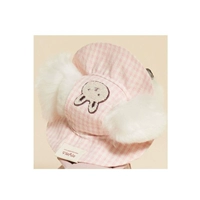 Розовая цветная шапка