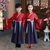 Вино красный широкий рукав