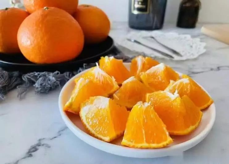 入冬后不论贫富，多吃这5种水果，润肺降燥美容还不上火 