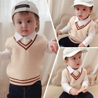 Абрикосовый трикотажный жилет