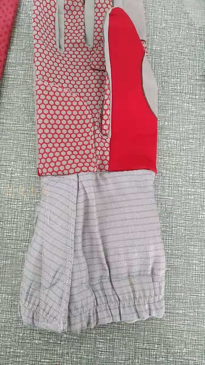 Export to Europe and the United States High-quality competition sabre gloves Adult children's competition training sabre gloves fencing equipment