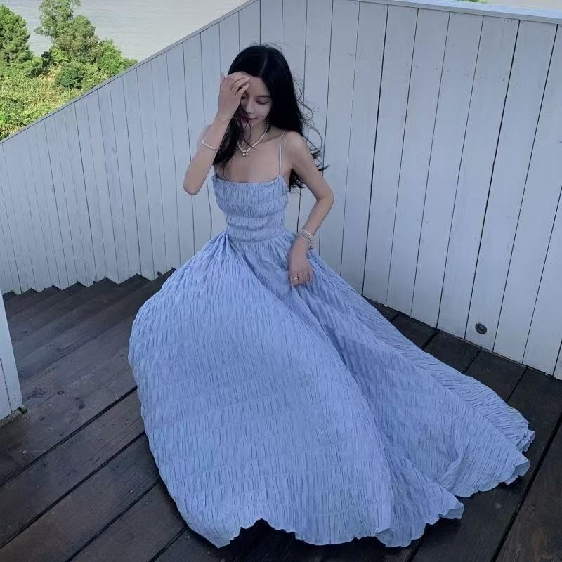Super Fairy-Like Design, Blue Pure and Desirable Resort-Style Summer Dress, Backless, Waist-Cinching, Slimming, Large Hem, Beach Strap Dress Super Fairy-Like Design, Blue Pure and Desirable Resort-Style Summer Dress, Backless, Waist-Cinching, Slimming, Large Hem, Beach Strap Dress